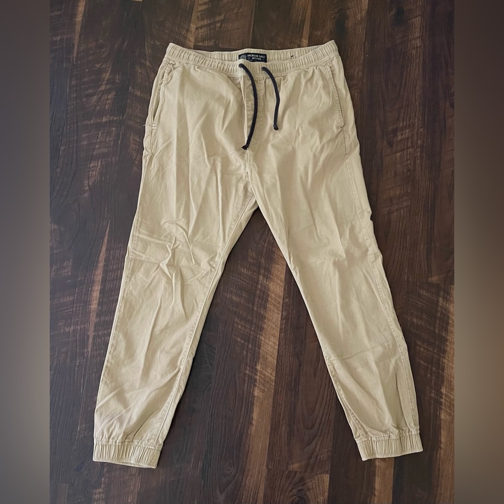 American Eagle Outfitters Light Khaki Joggers